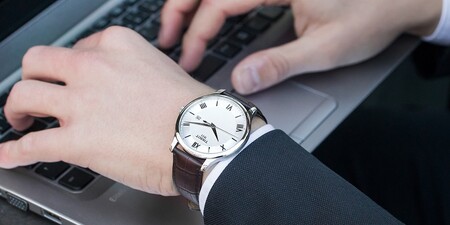 6 pánských společenských hodinek vhodných jako dárek k promoci (do 20tis. Kč)
